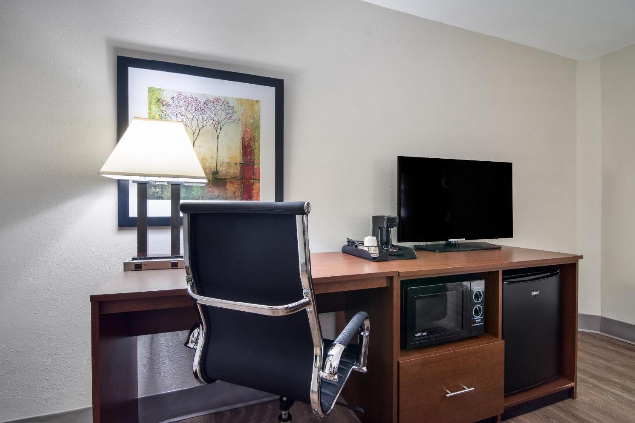 The Townhouse Inn Highpoint 외부 사진