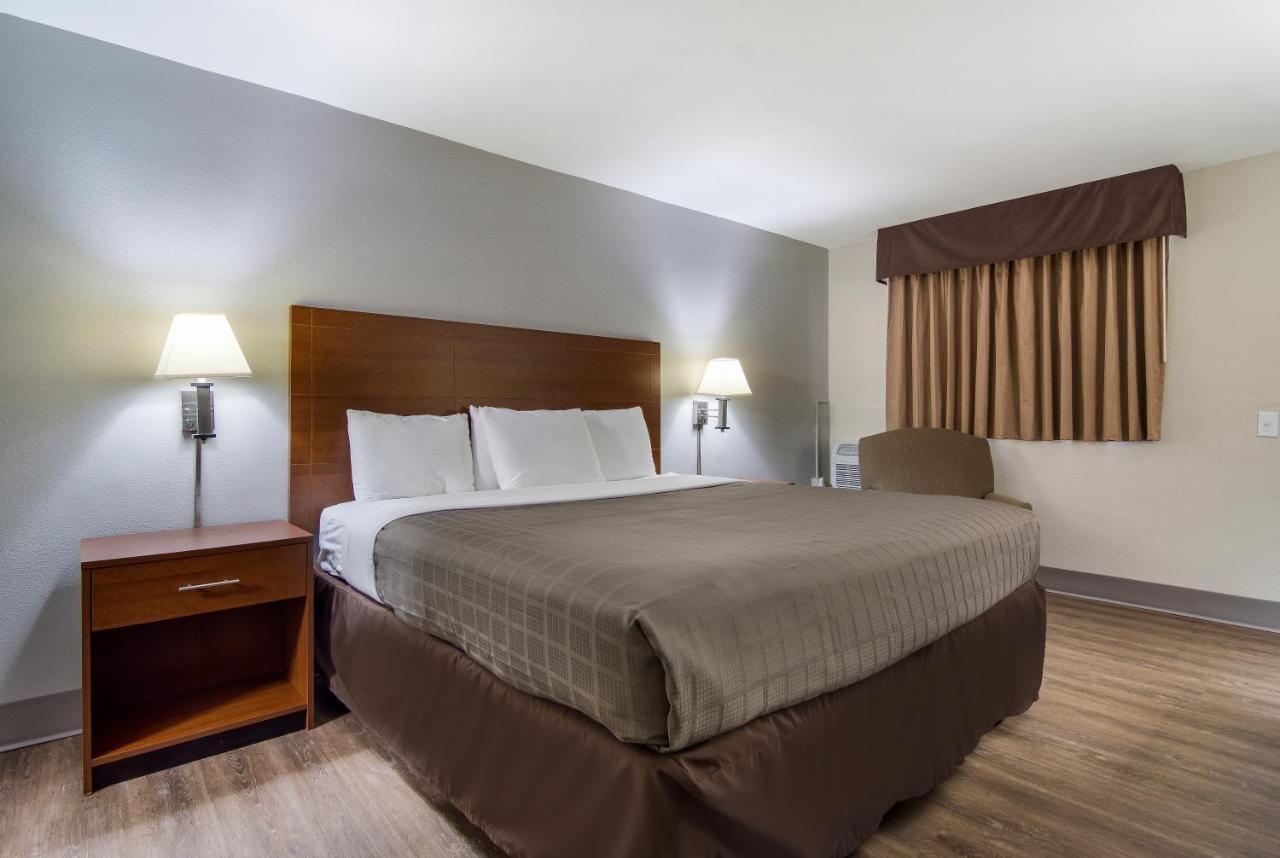 The Townhouse Inn Highpoint 외부 사진